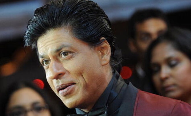 Shah Rukh Khan gives high octane performance despite injury